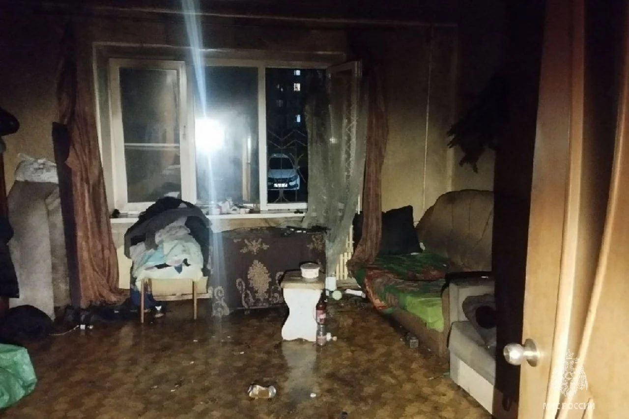 В Челябинске 13-летнюю девочку спасли из горящего здания