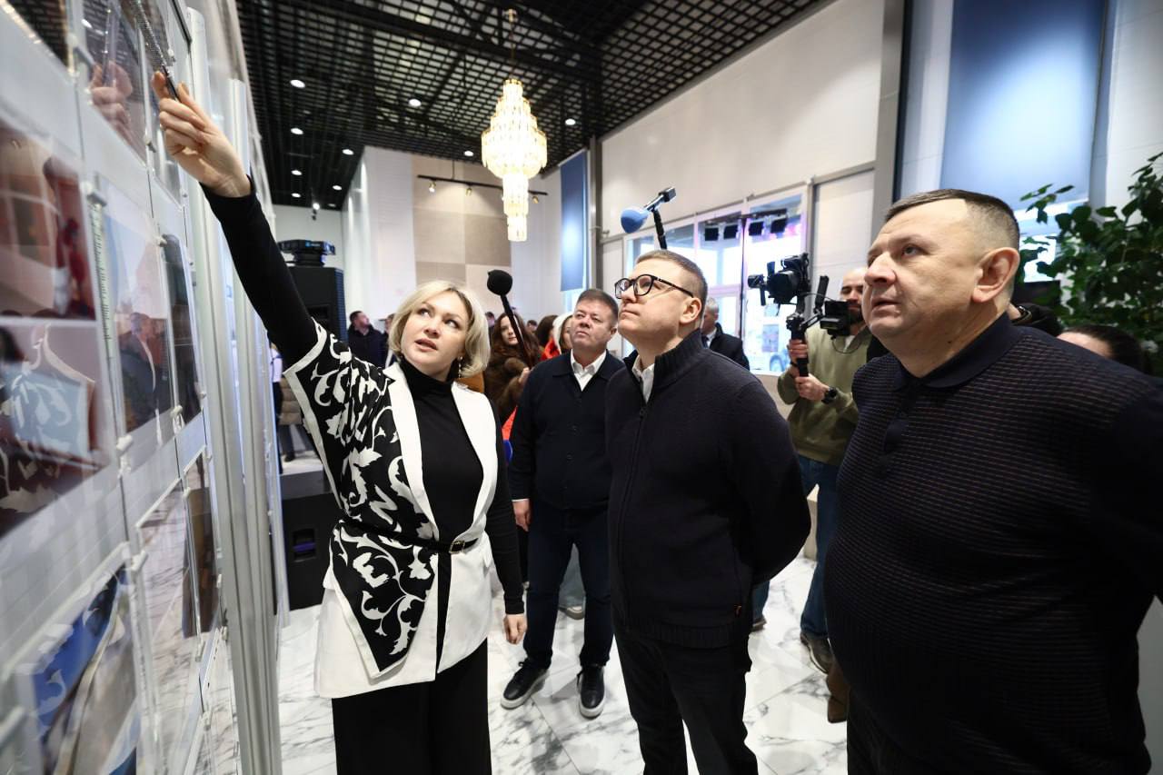 В селе под Челябинском открыли новое футбольное поле и Дом культуры В селе под Челябинском открыли новое футбольное поле и Дом культуры