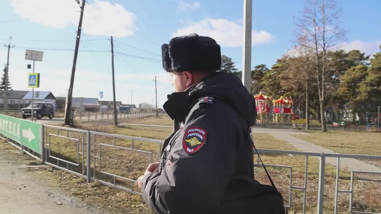 Встать на защиту жителей, решить бытовые конфликты, оказать первую помощь — все это лежит на плечах самых универсальных полицейских