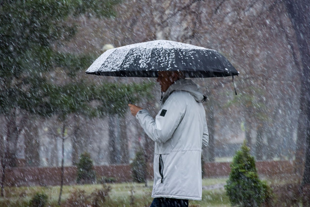 В Челябинской области продлили штормовое из-за ветра и гололедицы