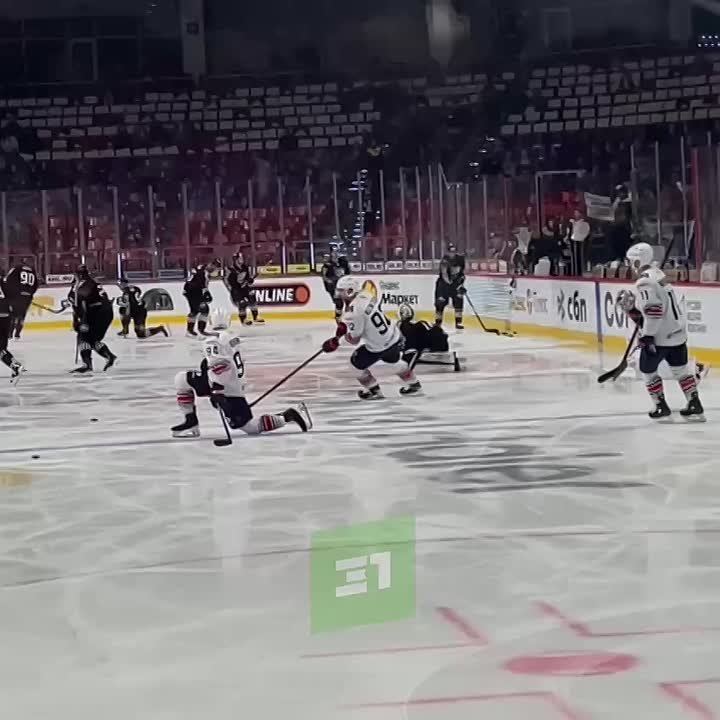 «Хоккейная птичка» прилетела в Челябинск!