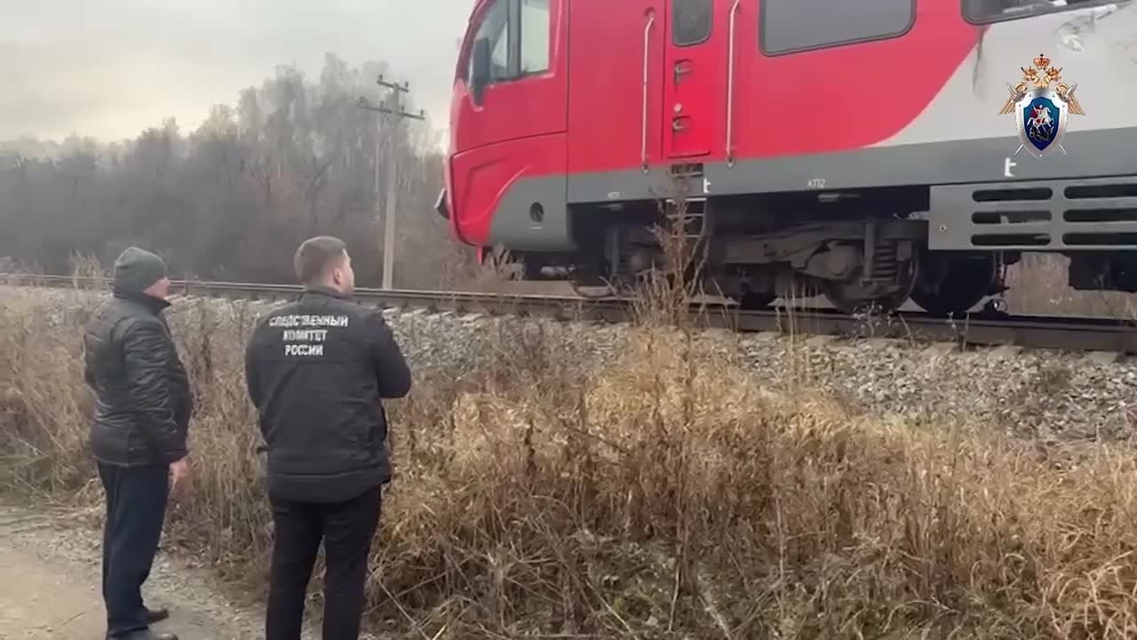 Появились новые кадры с места ДТП с пригородным поездом под Челябинском