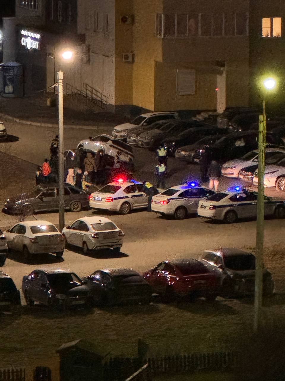 Как в индийском боевике: челябинец во время полицейской погони «припарковался» на чужую машину