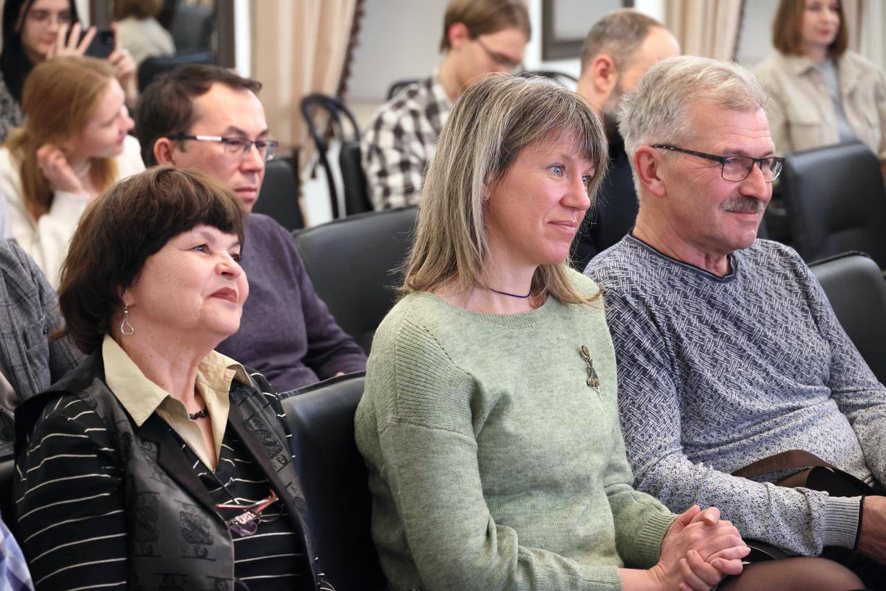 Челябинцам показали документальный фильм «Пещерный град» Челябинцам показали документальный фильм «Пещерный град»