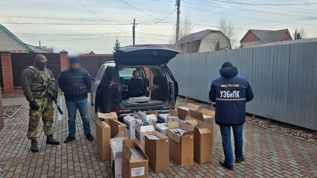 Полицейские областного главка пресекли масштабный оборот немаркированной табачной и алкогольной продукции Полицейские областного главка пресекли масштабный оборот немаркированной табачной и алкогольной продукции