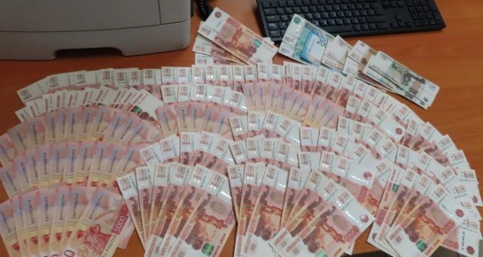 В челябинском аэропорту пассажир потерял 720 тысяч рублей