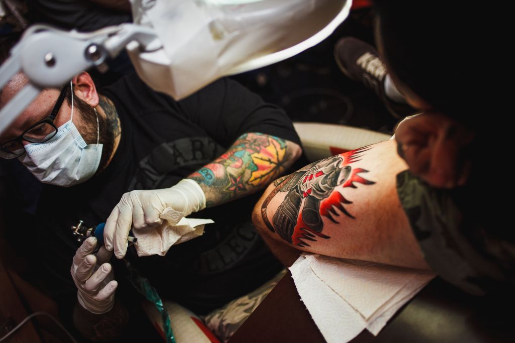 Челябинск вошел в ТОП-3 городов, где больше всего выросло количество тату-салонов