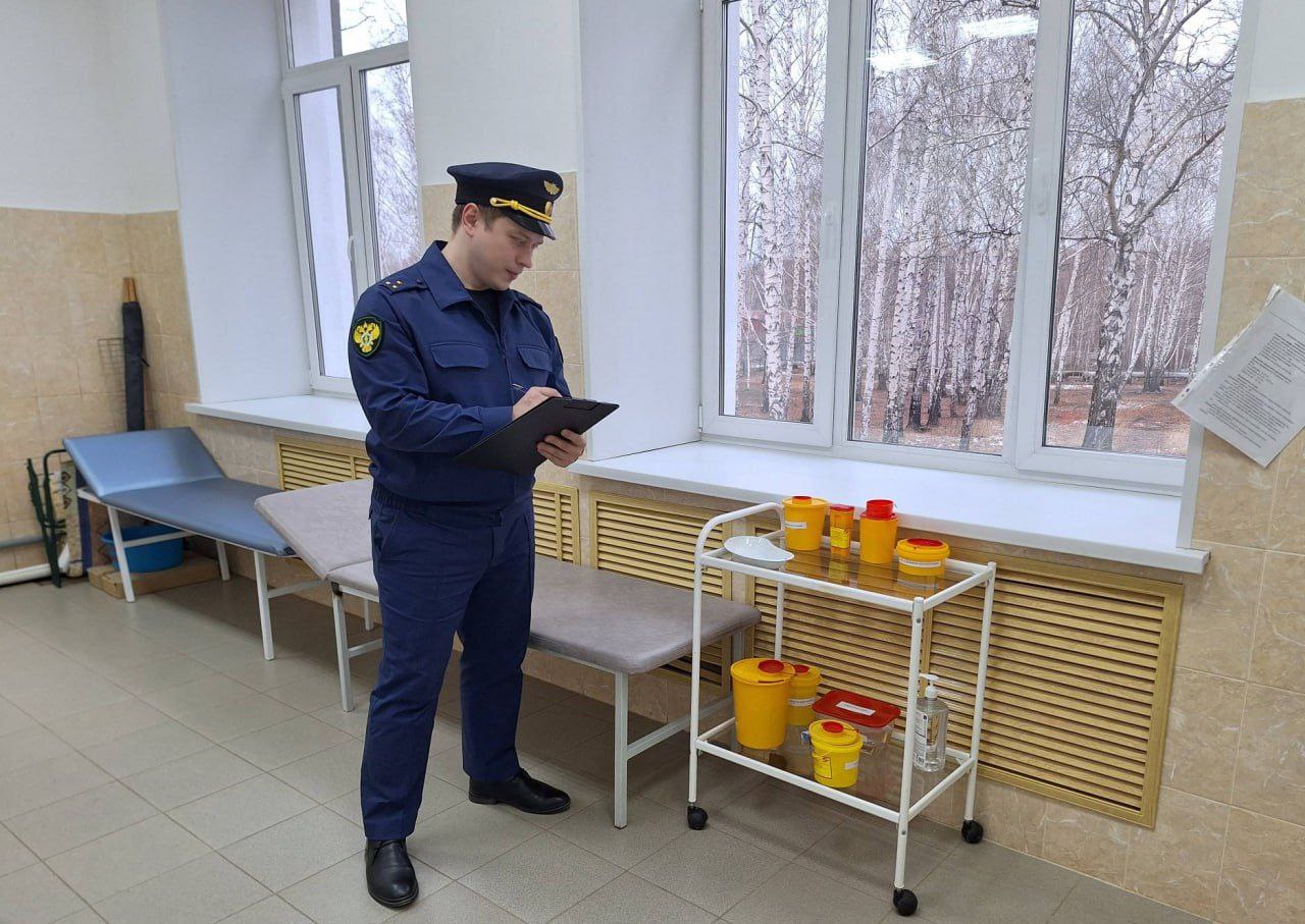 В медкабинетах школ Карабаша нет необходимой техники