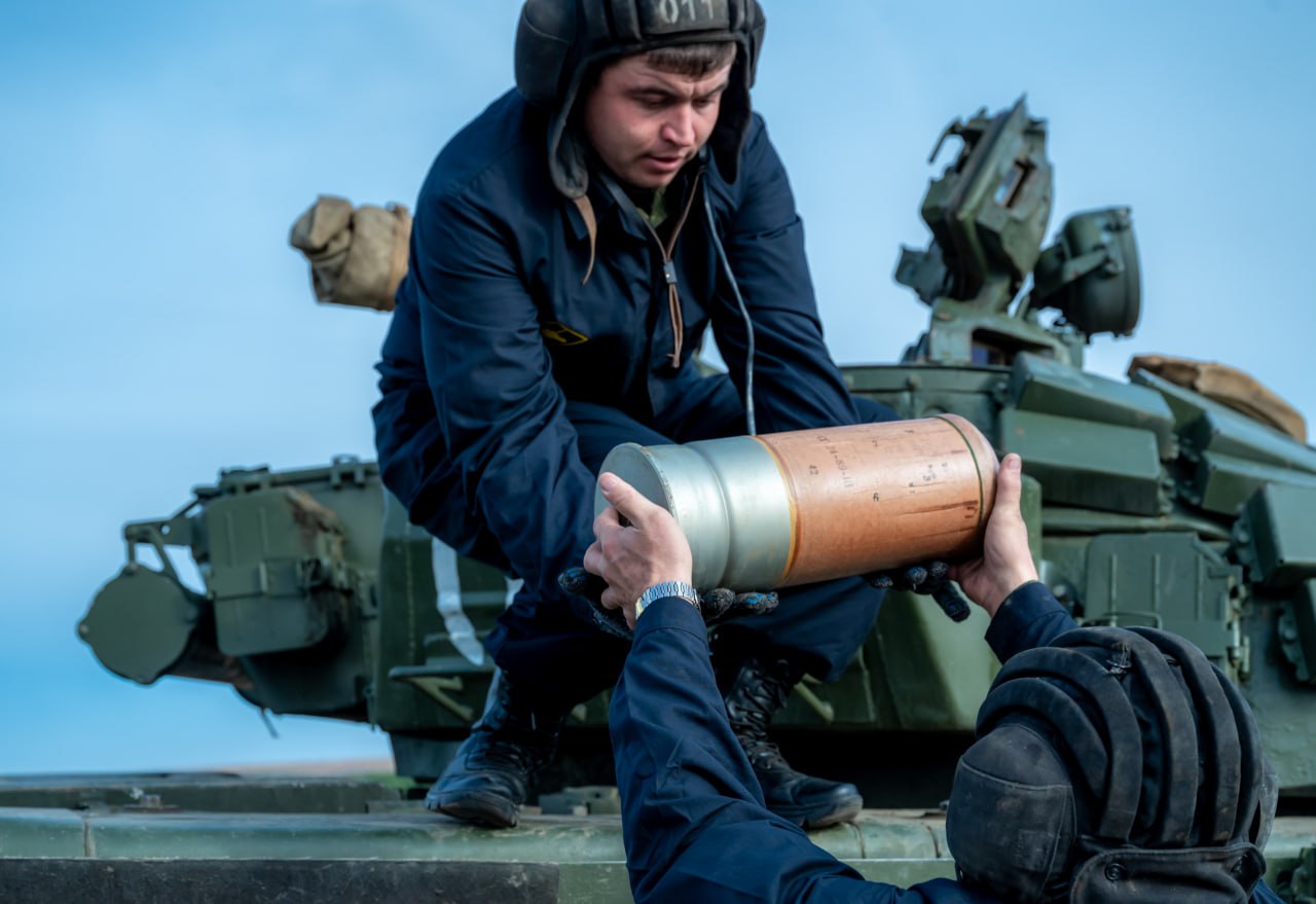 Текслер поблагодарил челябинских артиллеристов и ракетчиков за победы