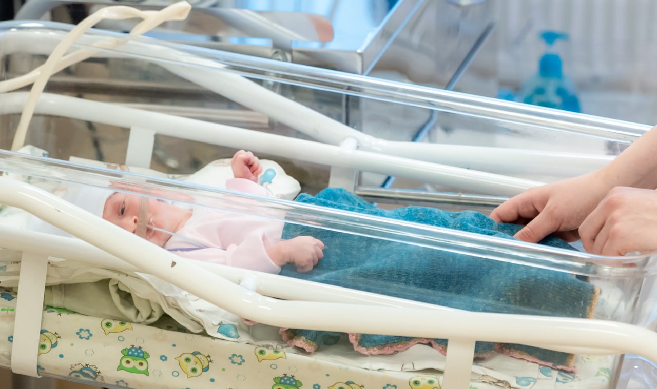 Новое оборудование для реанимации младенцев с патологиями появилось в челябинском роддоме