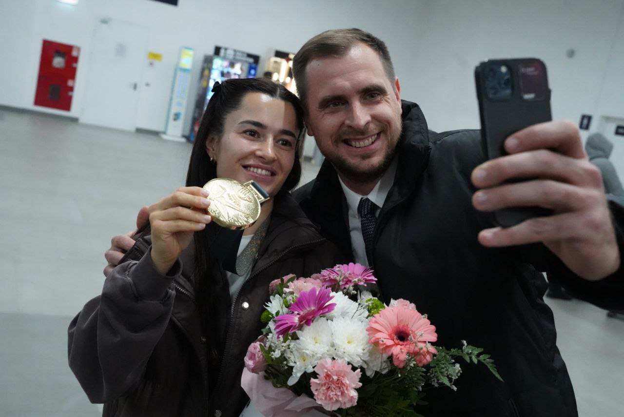 В Челябинске встретили победительницу Сурдлимпийских игр Алину Поздеева