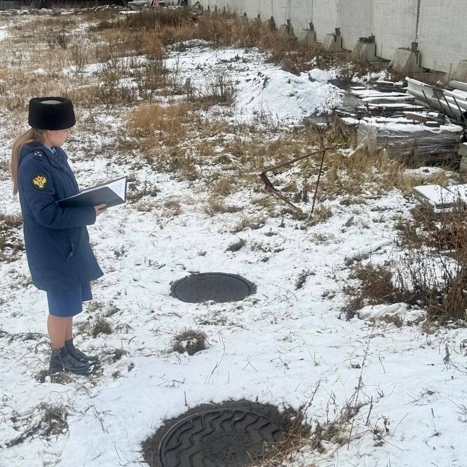 123. Прокуратура Калининского района г. Челябинска проконтролировала устранение аварийной ситуации на водопроводных сетях