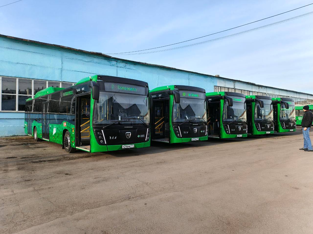 На дороги Челябинской агломерации выходят новые «Волгобасы»