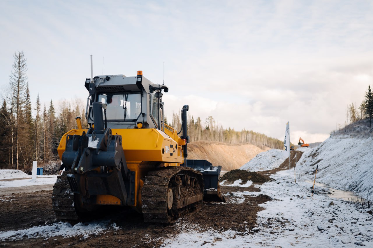 Такого в России еще не было: беспилотная техника помогает строить трассу в Челябинской области Такого в России еще не было: беспилотная техника помогает строить трассу в Челябинской области