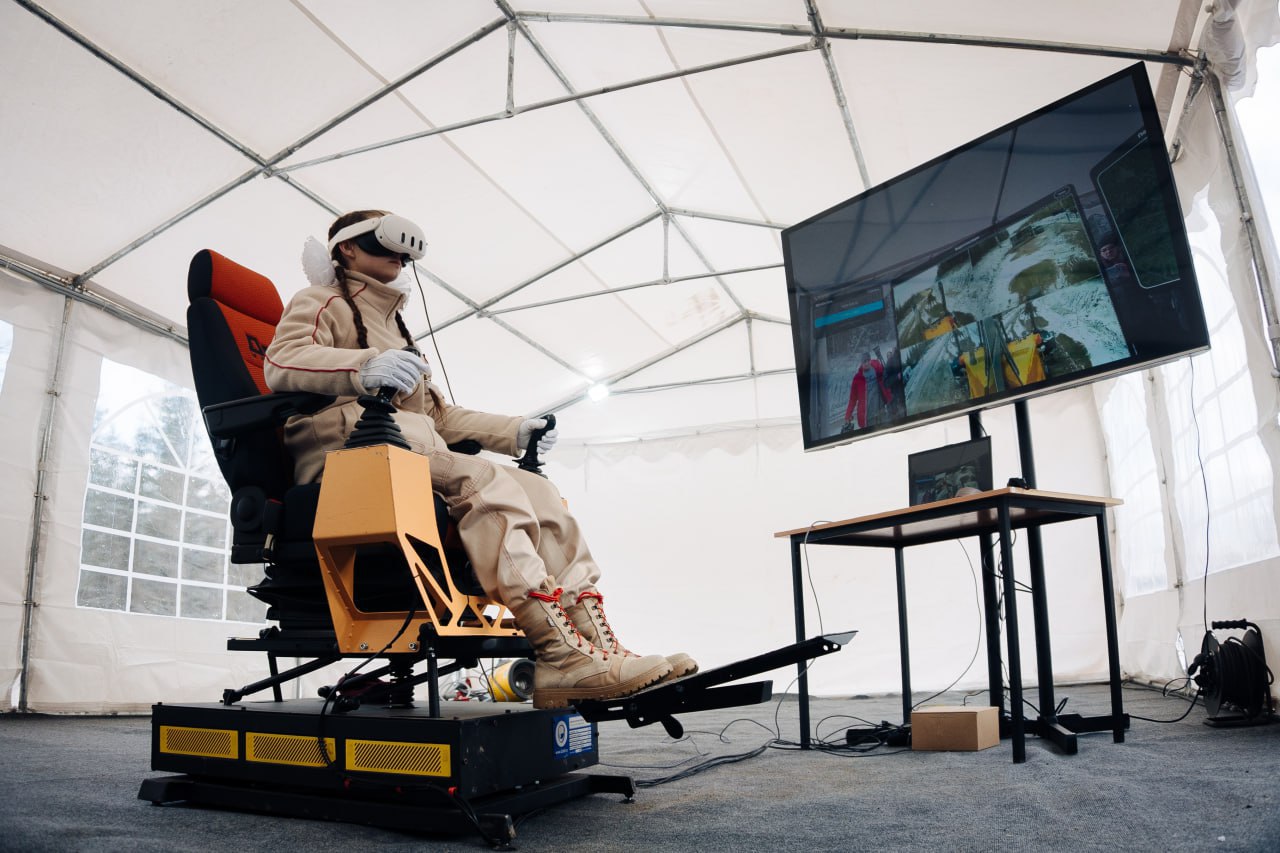 Такого в России еще не было: беспилотная техника помогает строить трассу в Челябинской области