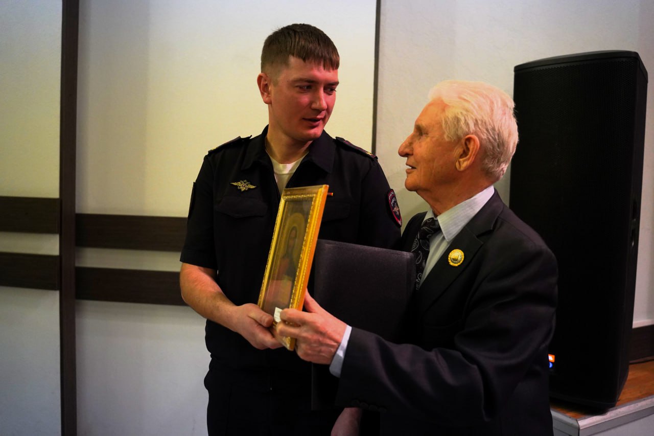 Сводный отряд полицейских Южного Урала сменит своих коллег в Северо-Кавказском регионе Сводный отряд полицейских Южного Урала сменит своих коллег в Северо-Кавказском регионе