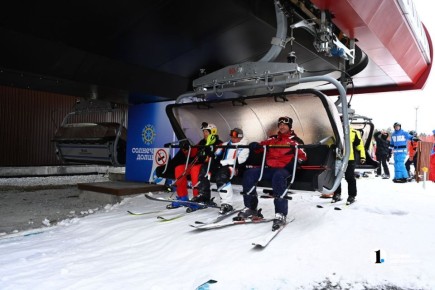 На Солнечной долине в Миассе запустили шестиместный кресельный подъемник и открыли горнолыжный сезон