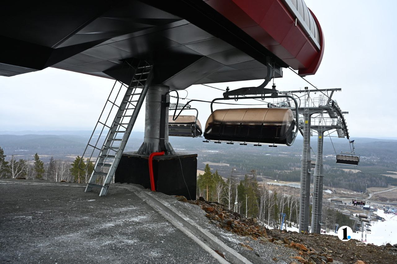 На Солнечной долине в Миассе запустили шестиместный кресельный подъемник и открыли горнолыжный сезон На Солнечной долине в Миассе запустили шестиместный кресельный подъемник и открыли горнолыжный сезон