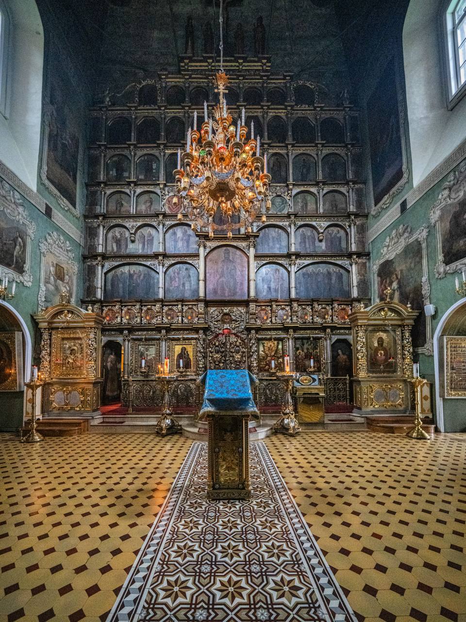 Церковь Троицы Живоначальной в Останкино прекрасна и снаружи, и внутри Церковь Троицы Живоначальной в Останкино прекрасна и снаружи, и внутри