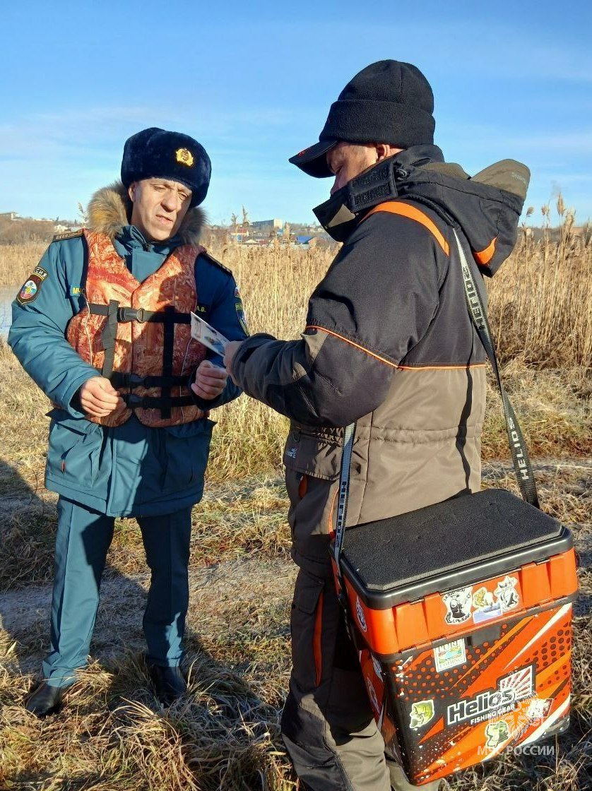 Выход на тонкий лед - прямой путь к беде Выход на тонкий лед - прямой путь к беде