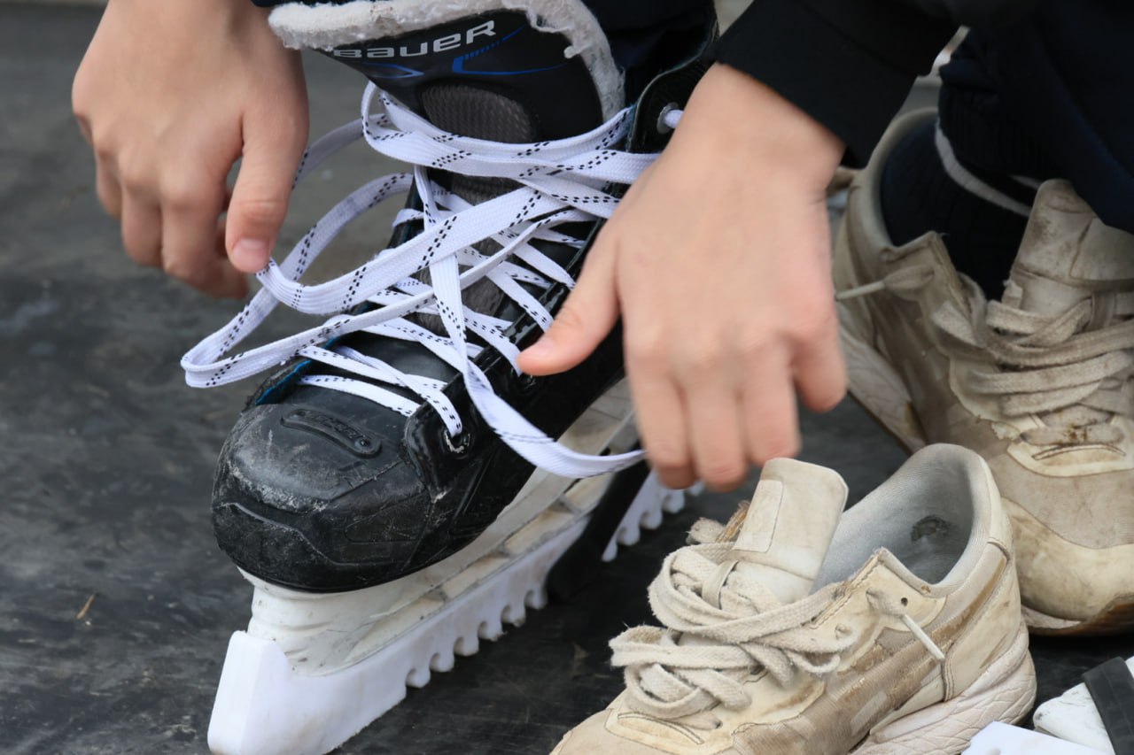 В Челябинске заработал каток на дорожках в парке имени Терешковой В Челябинске заработал каток на дорожках в парке имени Терешковой