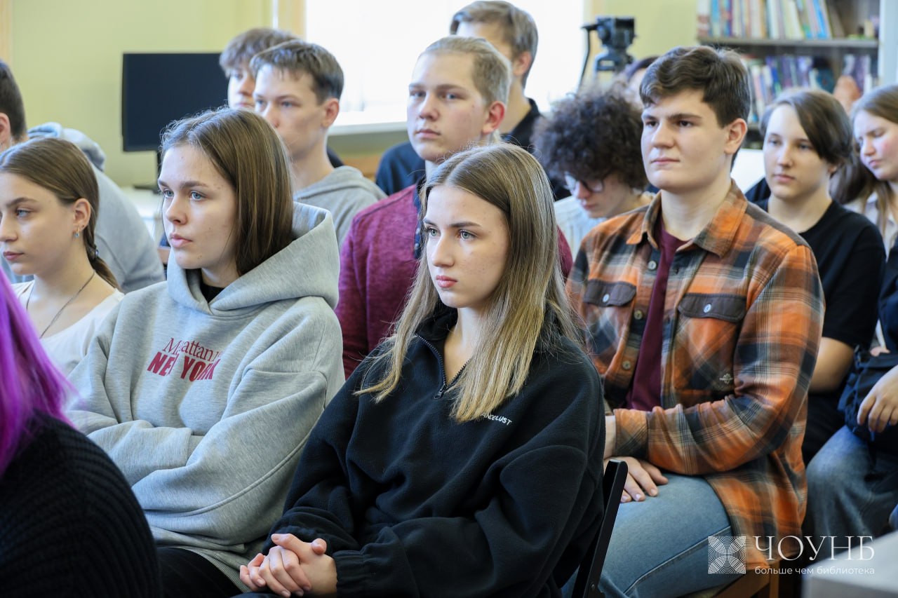 Алексей Рожков и Павел Сагдиев провели в Публичной библиотеке Урок мужества Алексей Рожков и Павел Сагдиев провели в Публичной библиотеке Урок мужества