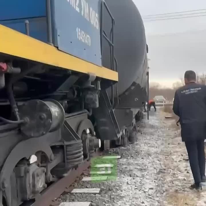 Под Челябинском с рельсов сошли два вагона с бензином