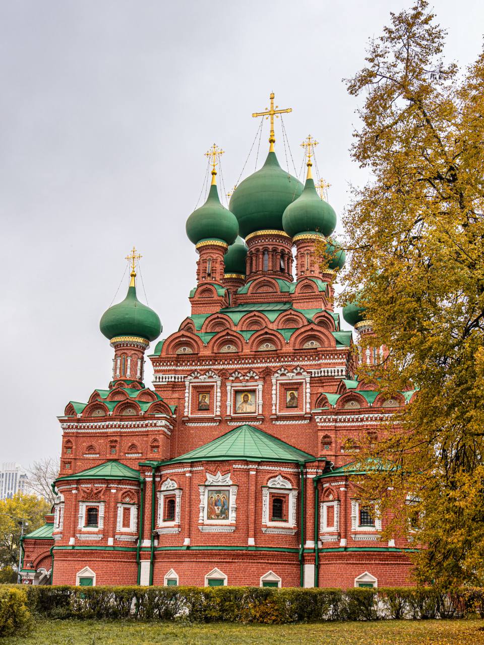 Церковь Троицы Живоначальной в Останкино прекрасна и снаружи, и внутри Церковь Троицы Живоначальной в Останкино прекрасна и снаружи, и внутри