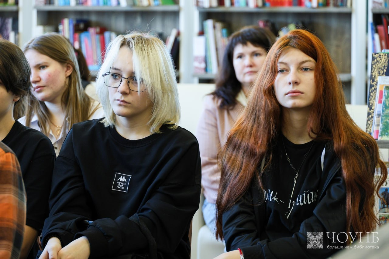 Алексей Рожков и Павел Сагдиев провели в Публичной библиотеке Урок мужества Алексей Рожков и Павел Сагдиев провели в Публичной библиотеке Урок мужества