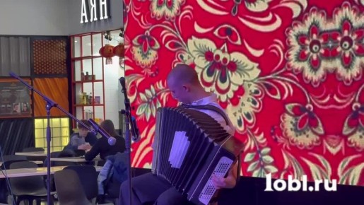 «От игры становится легче»: 17-летний челябинец рассказал о любви к баяну