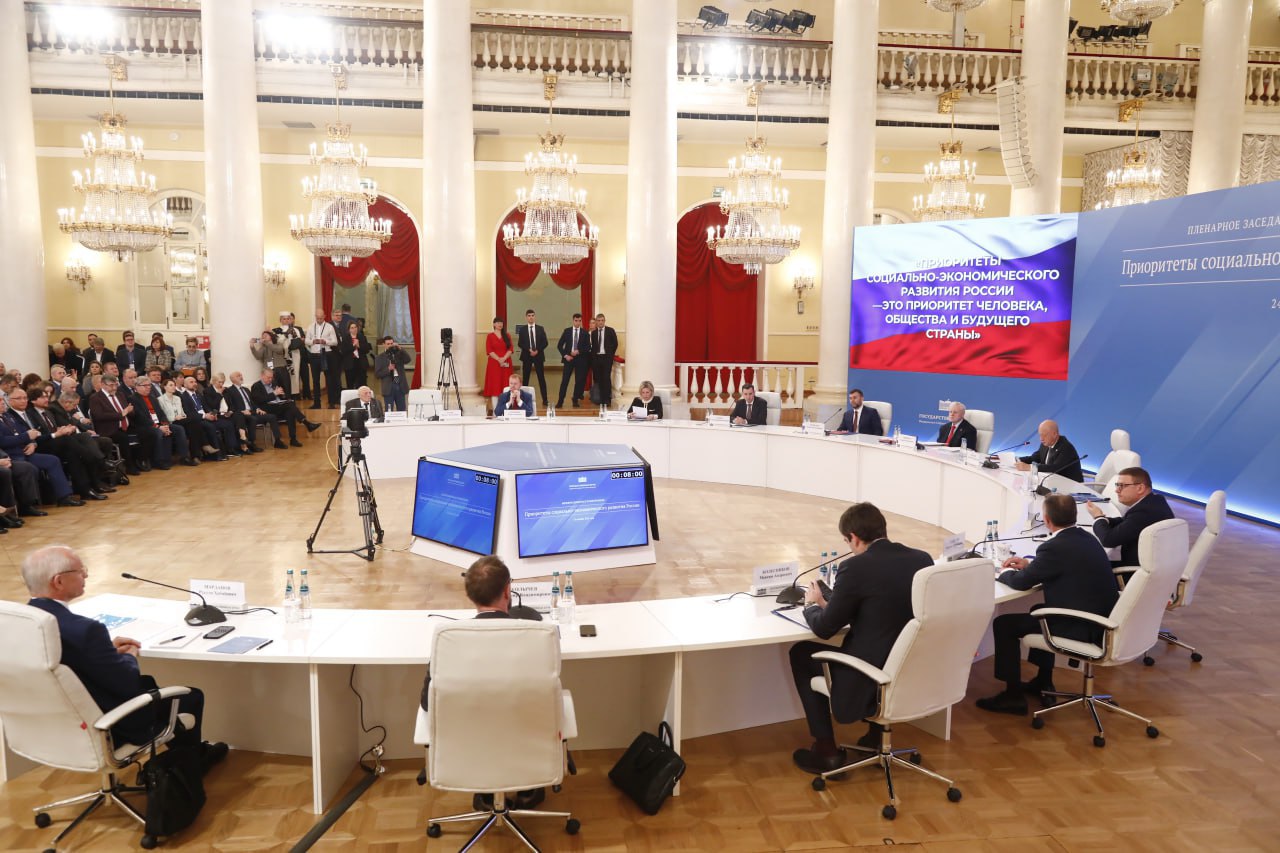 Текслер предложил увеличить производство роботов за счет цифрового рубля Текслер предложил увеличить производство роботов за счет цифрового рубля