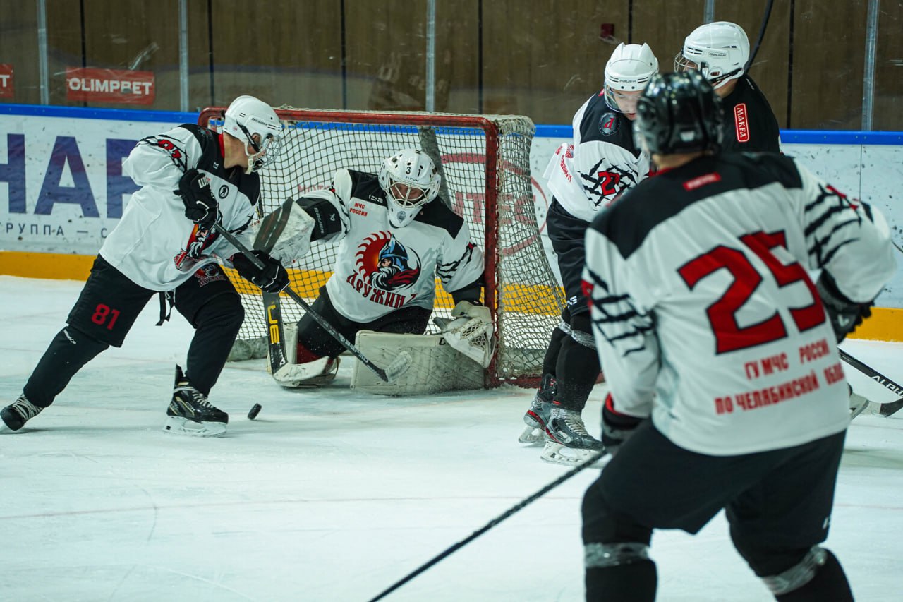 В Челябинске стартовал региональный этап Офицерской хоккейной лиги