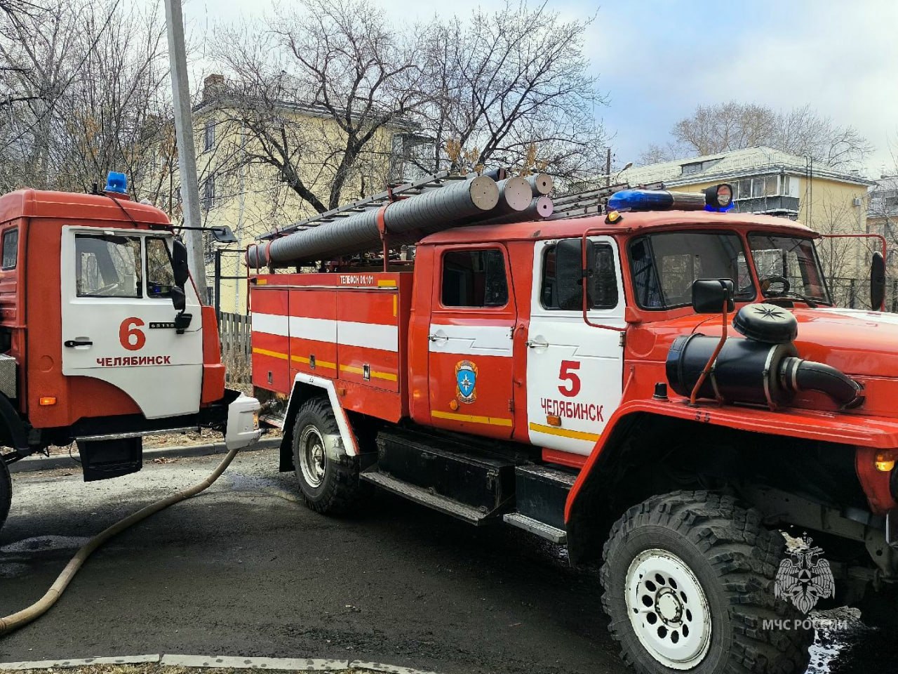 В Челябинске 22 человека эвакуировались из пятиэтажки из-за пожара на кухне В Челябинске 22 человека эвакуировались из пятиэтажки из-за пожара на кухне