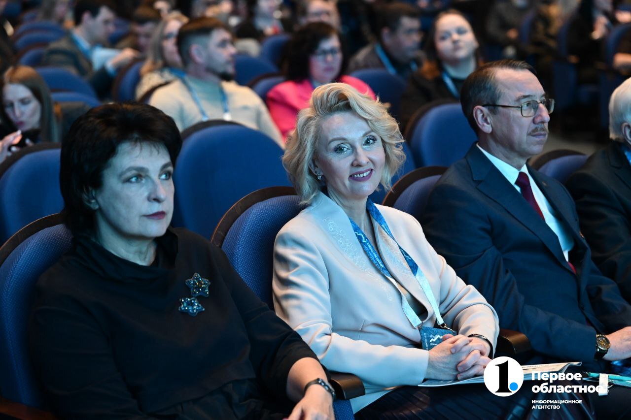 Алексей Текслер дал старт VIII Южно-Уральскому гражданскому форуму в Челябинске Алексей Текслер дал старт VIII Южно-Уральскому гражданскому форуму в Челябинске