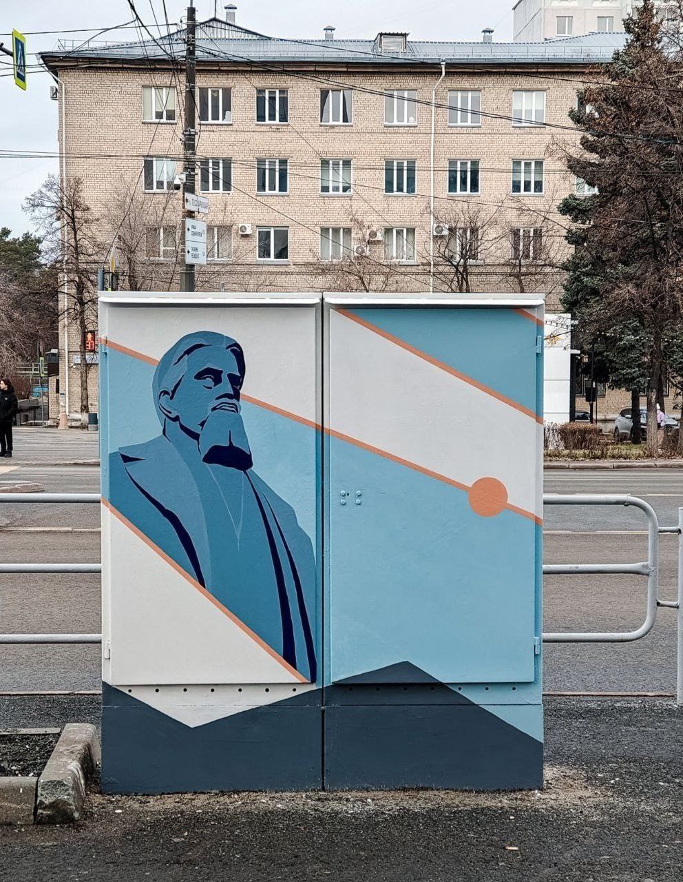 В Челябинске преобразились трансформаторные шкафы В Челябинске преобразились трансформаторные шкафы