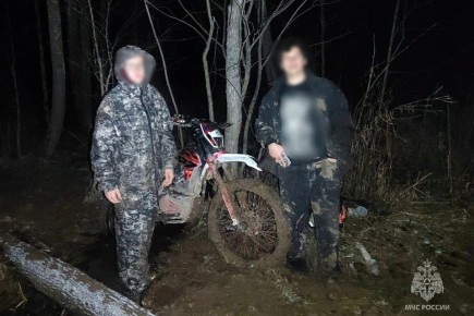 В Челябинской области спасли подростков, застрявших в грязи во время катания на мотоцикле