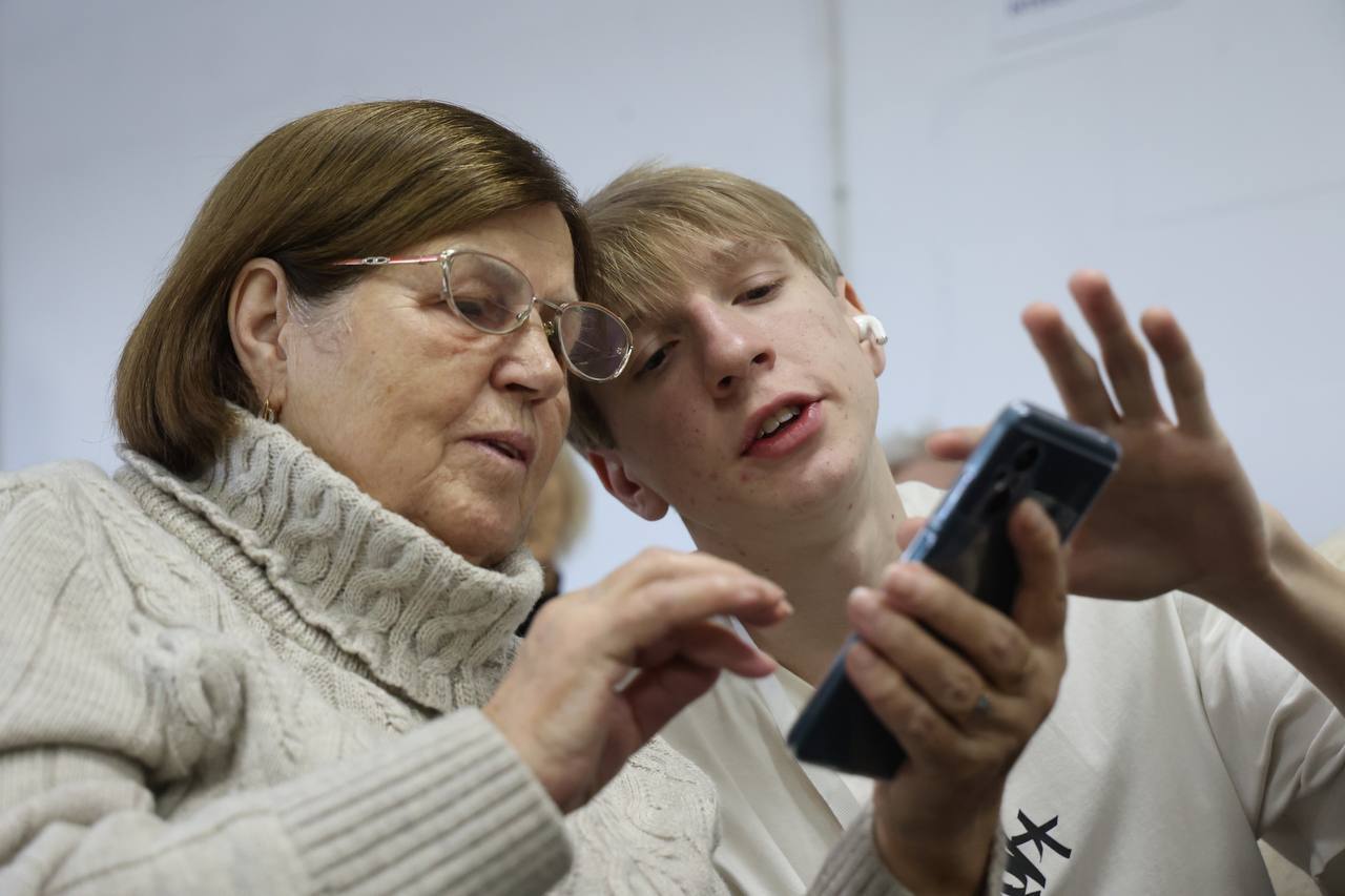 Больше 1000 вопросов поступило от южноуральцев на прямую линию губернатора