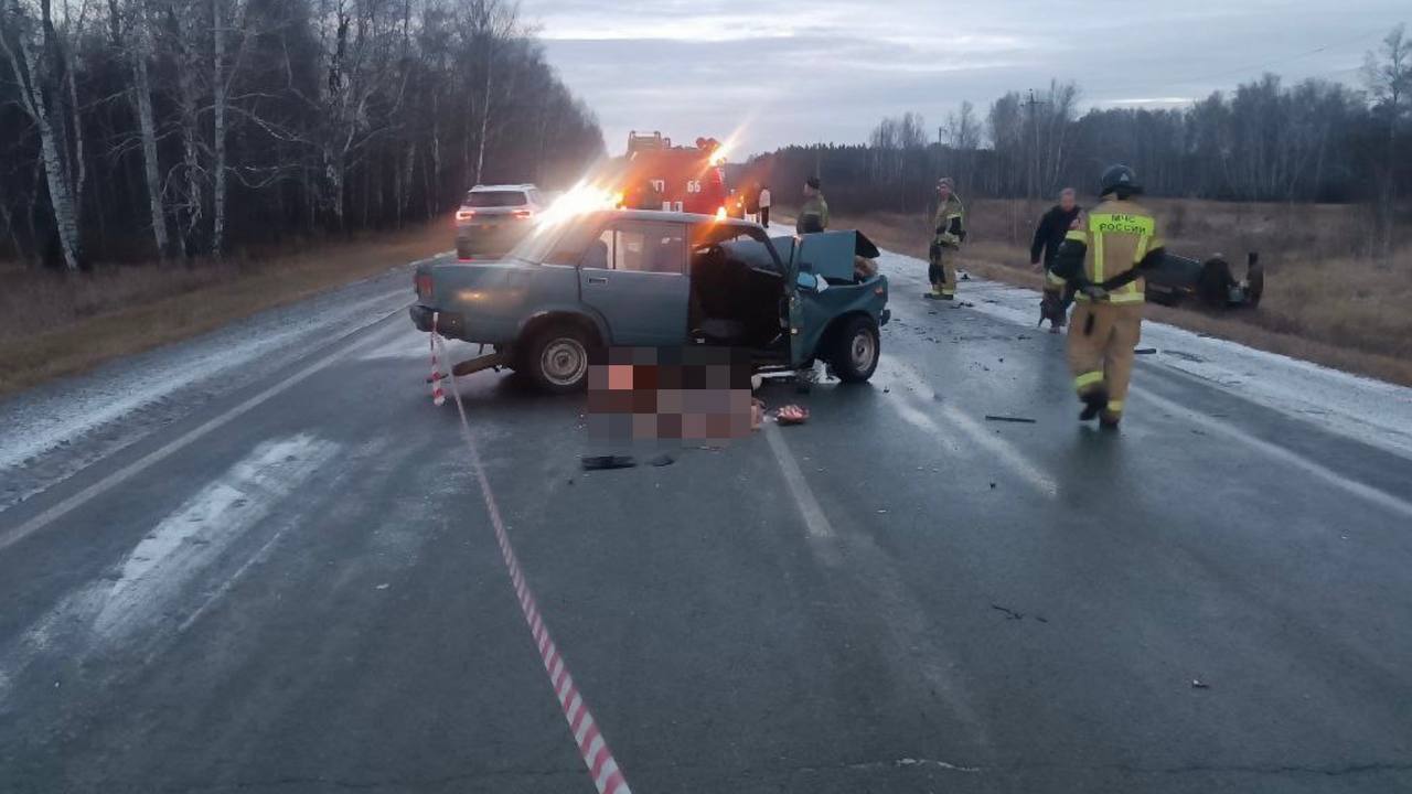 Водитель ВАЗа погиб в массовом ДТП под Челябинском