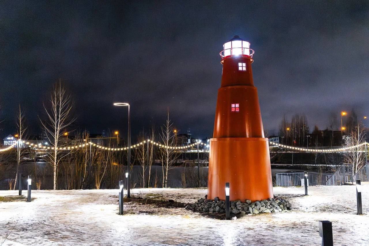 Хоть Челябинск и не порт семи морей, но этому городу нужен свой маяк, – подумали наши архитекторы и реализовали эту идею Хоть Челябинск и не порт семи морей, но этому городу нужен свой маяк, – подумали наши архитекторы и реализовали эту идею