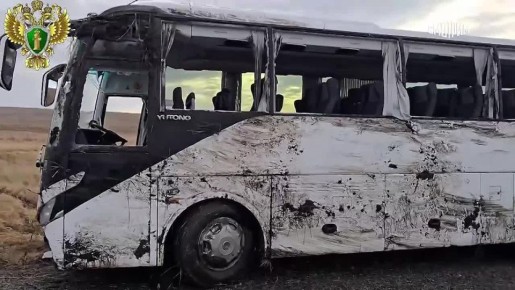 Автобус, перевозивший детскую футбольную команду из Магнитогорска в Челябинск, опрокинулся на трассе