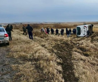 В Агаповском округе перевернулся автобус с детской футбольной командой
