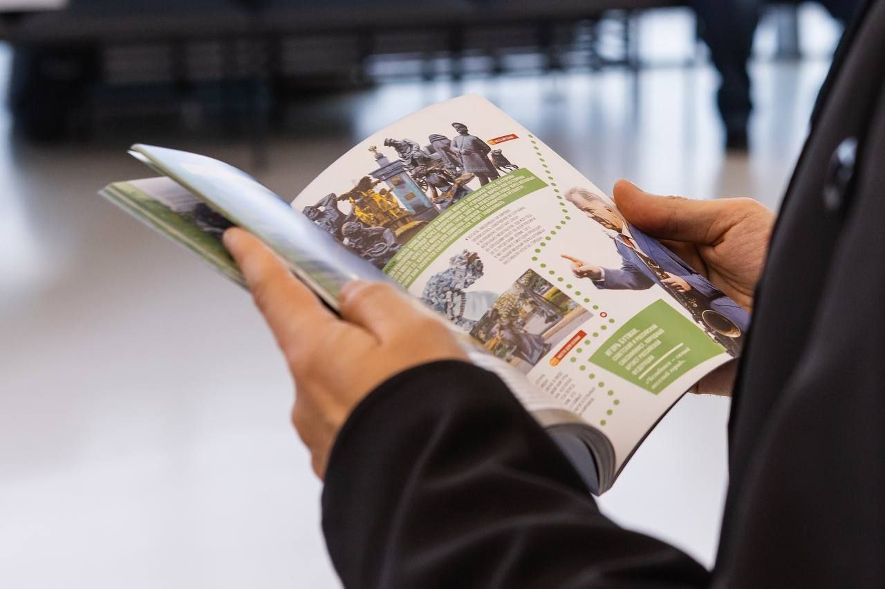 По Челябинску — с нескучным путеводителем в руках По Челябинску — с нескучным путеводителем в руках