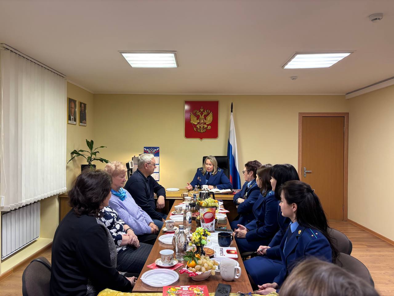 В День юриста в прокуратуре Ленинского района г.Челябинска состоялась встреча молодых работников с ветеранами В День юриста в прокуратуре Ленинского района г.Челябинска состоялась встреча молодых работников с ветеранами