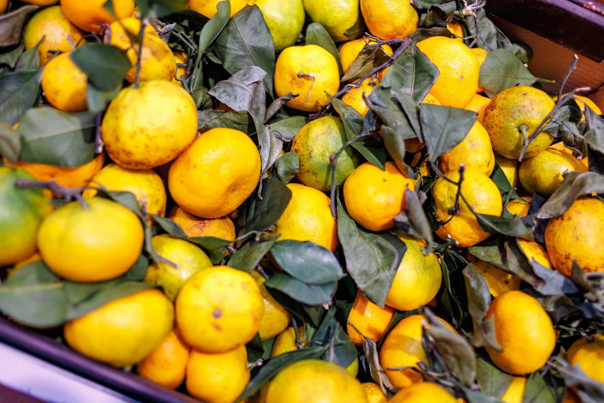 В Челябинск пытались завезти китайские мандарины под видом винограда