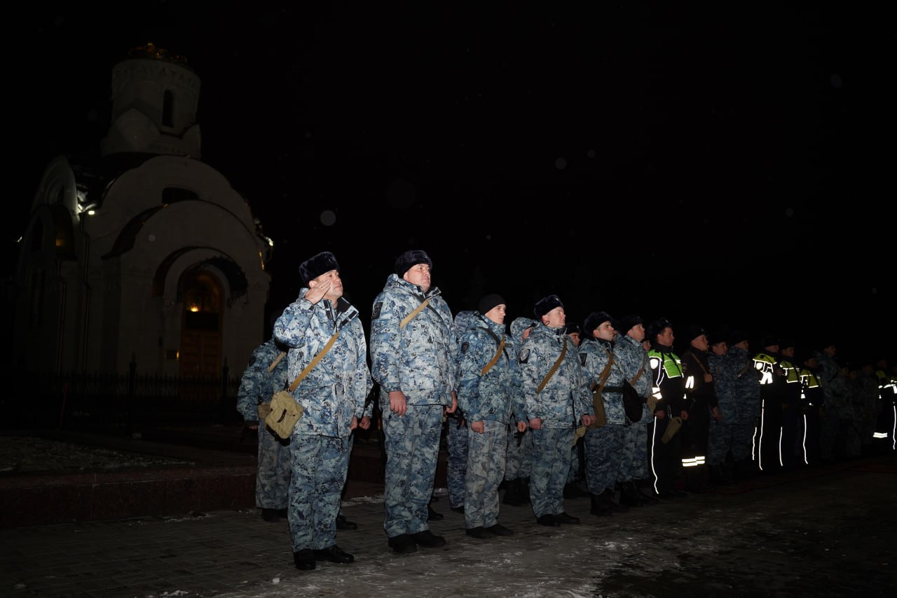Сводный отряд южноуральских полицейских вернулся из служебной командировки на Северный Кавказ Сводный отряд южноуральских полицейских вернулся из служебной командировки на Северный Кавказ