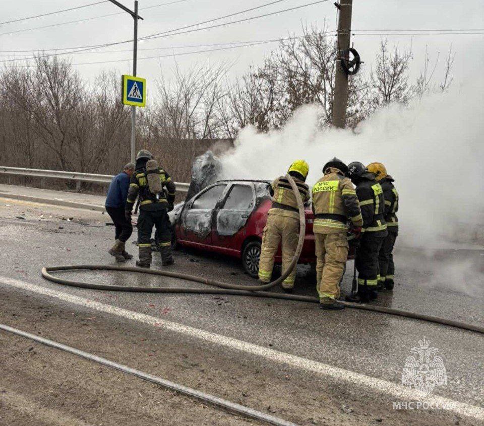 Сотрудники МЧС России ликвидировали последствия ДТП