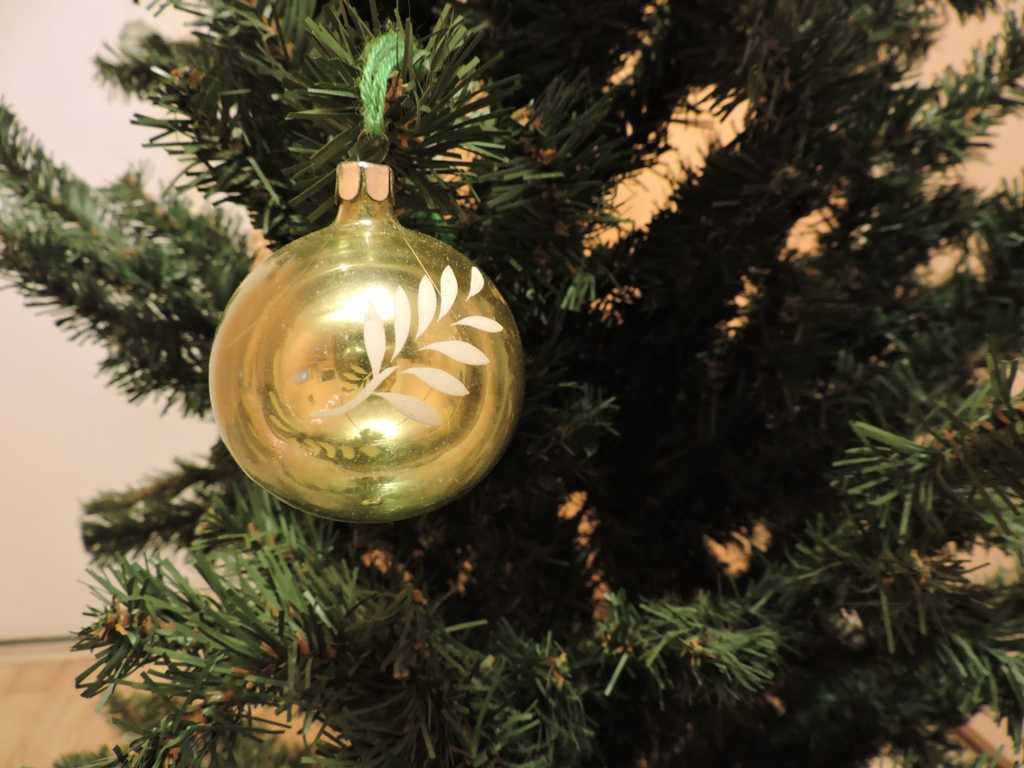 Коллекционер Фания Смирнова объяснила рост популярности советских новогодних игрушек Коллекционер Фания Смирнова объяснила рост популярности советских новогодних игрушек