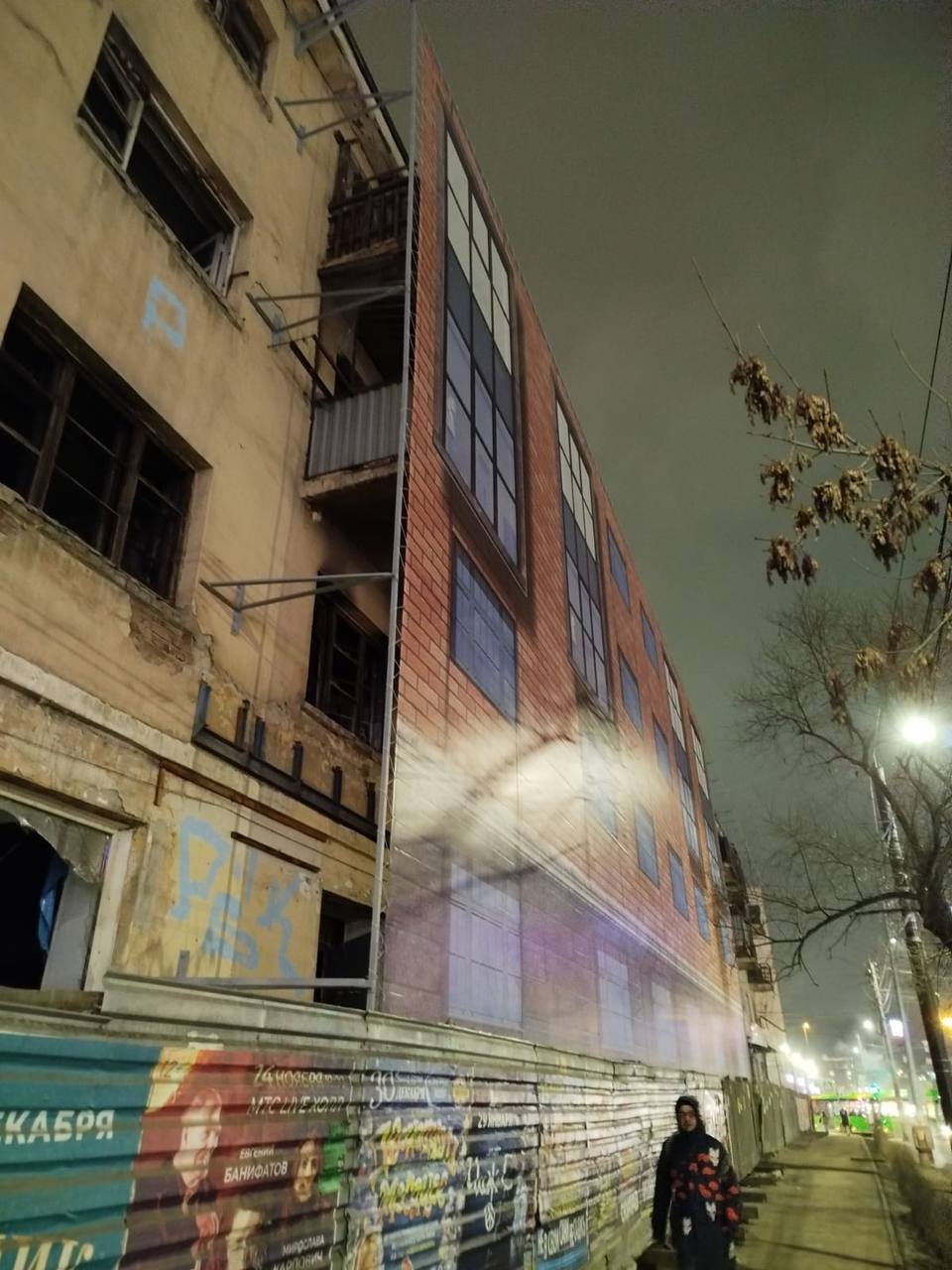 Дом на гостевом маршруте закрывают фальшфасадом Дом на гостевом маршруте закрывают фальшфасадом