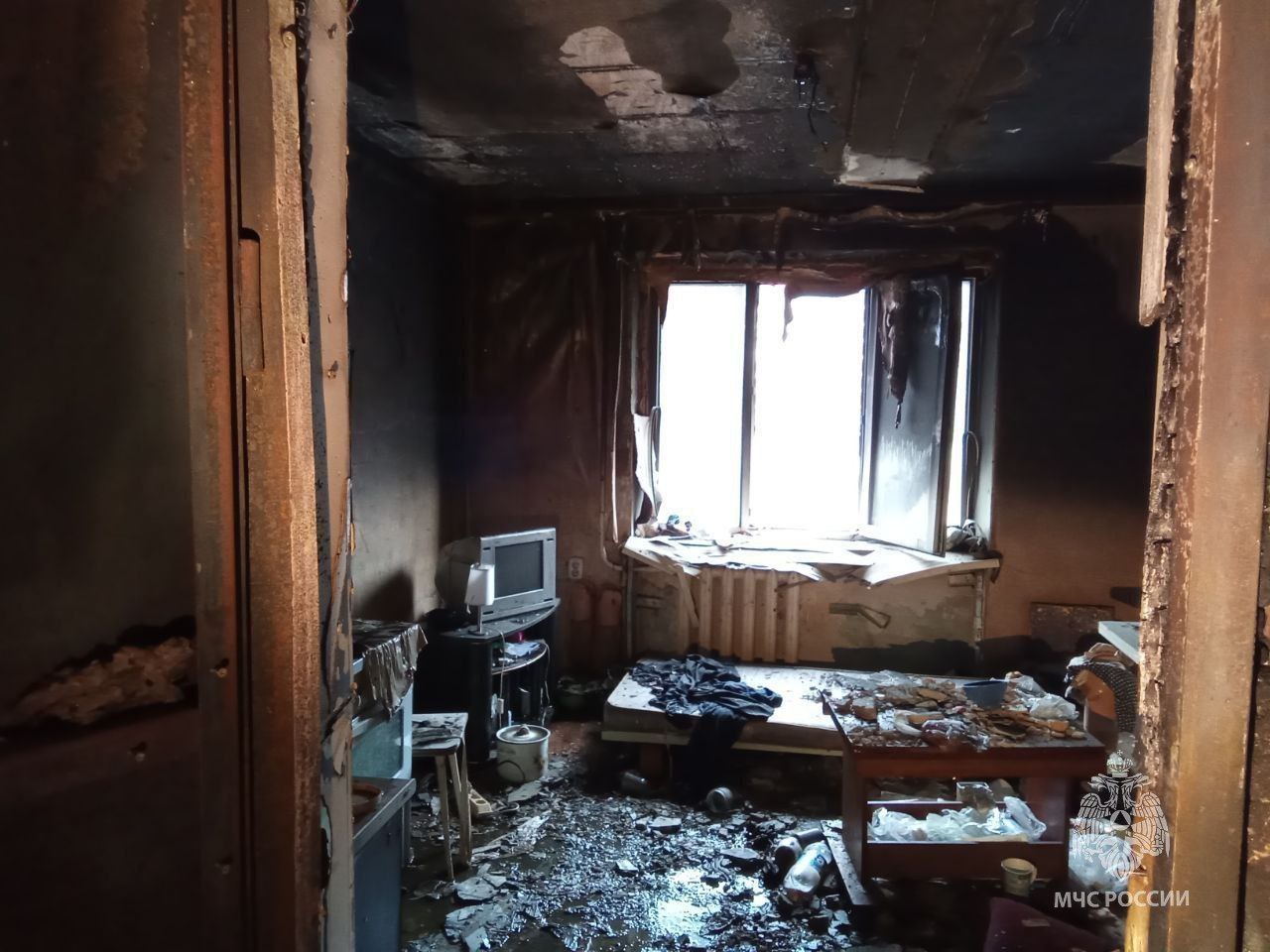 На пожаре в Челябинске спасён человек На пожаре в Челябинске спасён человек