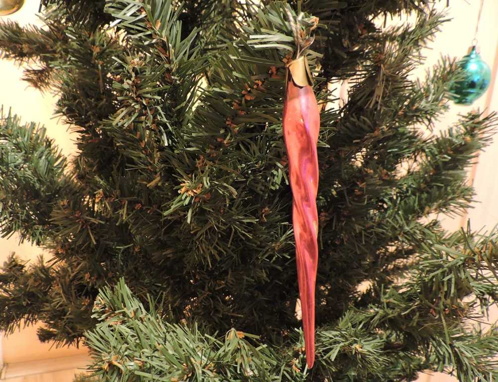 Коллекционер Фания Смирнова объяснила рост популярности советских новогодних игрушек Коллекционер Фания Смирнова объяснила рост популярности советских новогодних игрушек